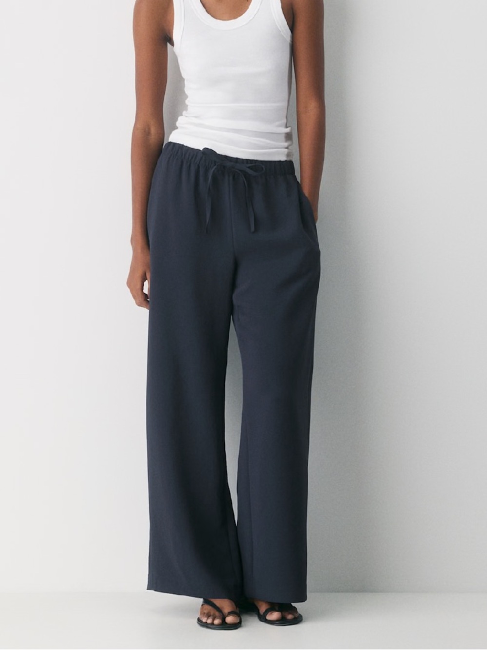 Aritzia Wide Leg Drawstring Pants in Navy